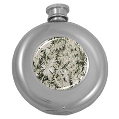 Pale Tropical Floral Print Pattern Round Hip Flask (5 Oz) by dflcprintsclothing