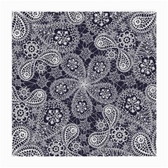 White flower mandala Medium Glasses Cloth