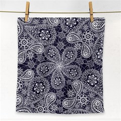 White flower mandala Face Towel