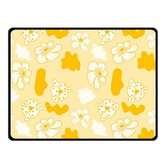 Abstract Daisy Double Sided Fleece Blanket (small)  by Eskimos