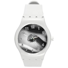 Black And White Snake Round Plastic Sport Watch (m) by ExtraGoodSauce