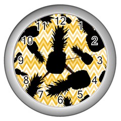 Ananas Chevrons Noir/jaune Wall Clock (silver) by kcreatif