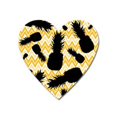 Ananas Chevrons Noir/jaune Heart Magnet by kcreatif