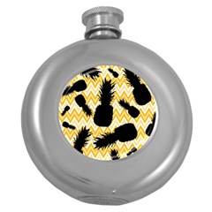 Ananas Chevrons Noir/jaune Round Hip Flask (5 Oz) by kcreatif