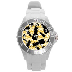 Ananas Chevrons Noir/jaune Round Plastic Sport Watch (l) by kcreatif