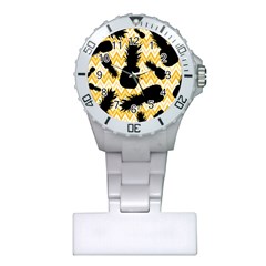 Ananas Chevrons Noir/jaune Plastic Nurses Watch by kcreatif