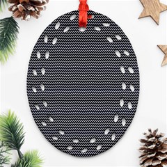 Chevron colors blanc/noir Ornament (Oval Filigree)