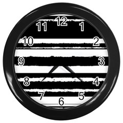 Bandes Abstrait Blanc/noir Wall Clock (black) by kcreatif