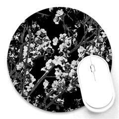 Fleurs De Cerisier Noir & Blanc Round Mousepads by kcreatif