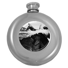 Whales Dream Round Hip Flask (5 Oz) by goljakoff