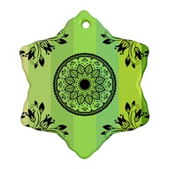 Green Grid Cute Flower Mandala Ornament (snowflake)