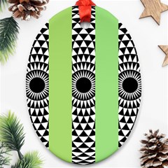  Green Check Pattern, Vertical Mandala Ornament (oval)