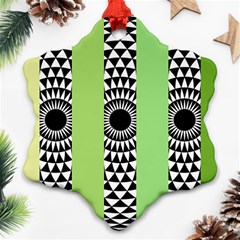  Green Check Pattern, Vertical Mandala Ornament (snowflake)