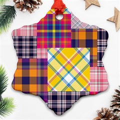 Checks Pattern Ornament (Snowflake)