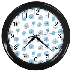 Aquarium With Fish Wall Clock (black)