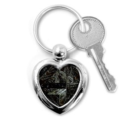 Brakkett Key Chain (heart) by MRNStudios