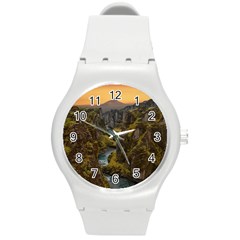 Landscape-cannon-river-mountain Round Plastic Sport Watch (M)