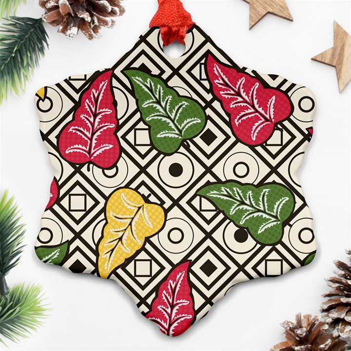 Leaves Foliage Batik Seamless Ornament (Snowflake)