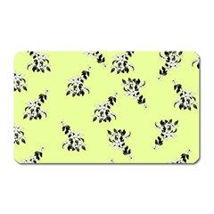 Black And White Vector Flowers At Canary Yellow Magnet (rectangular) by Casemiro