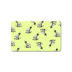 Black And White Vector Flowers At Canary Yellow Magnet (name Card) by Casemiro