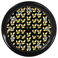 Pinelips Wall Clock (black) by Sparkle