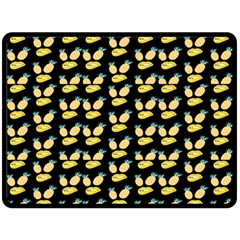 Pinelips Double Sided Fleece Blanket (large) 