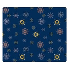 Magic Snowflakes Double Sided Flano Blanket (Small) 