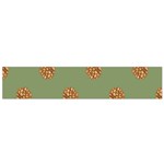 Pine cones green Small Flano Scarf Front