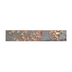 Sidewalk Leaves Flano Scarf (mini)