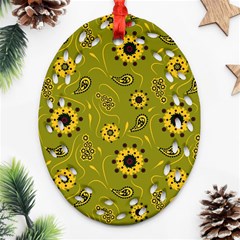 Floral Pattern Paisley Style  Oval Filigree Ornament (two Sides) by Eskimos