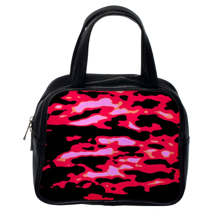 Using as a basis the wave action from the Aegean Sea, and following specific technics in capture and post-process, I have created that abstract series, based on the water flow. Classic Handbag (One Si