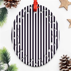 Minimalistic Black And White Stripes, Vertical Lines Pattern Ornament (oval Filigree)