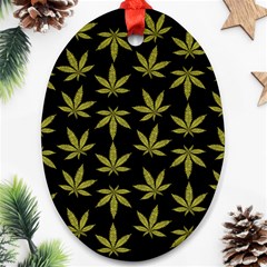 Weed Pattern Ornament (Oval)