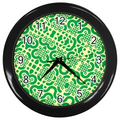 Liquid Art Pouring Abstract Seamless Pattern Lover Green Maze Wall Clock (black) by artico