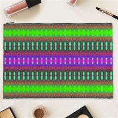 Alienate Me Cosmetic Bag (xxl) by Thespacecampers