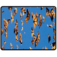 Eastern Monarch Butterfly Fleece Blanket (Medium) 