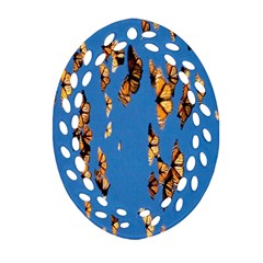 Eastern Monarch Butterfly Oval Filigree Ornament (Two Sides)