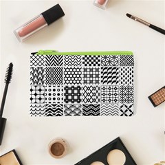 Ilustrasi Pattern Cosmetic Bag (xs) by nate14shop