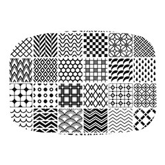 Ilustrasi Pattern Mini Square Pill Box