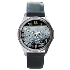  Rain Drops Water Liquid  Round Metal Watch by artworkshop