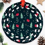 Christmas Pattern Design Ornament (Round Filigree) Front