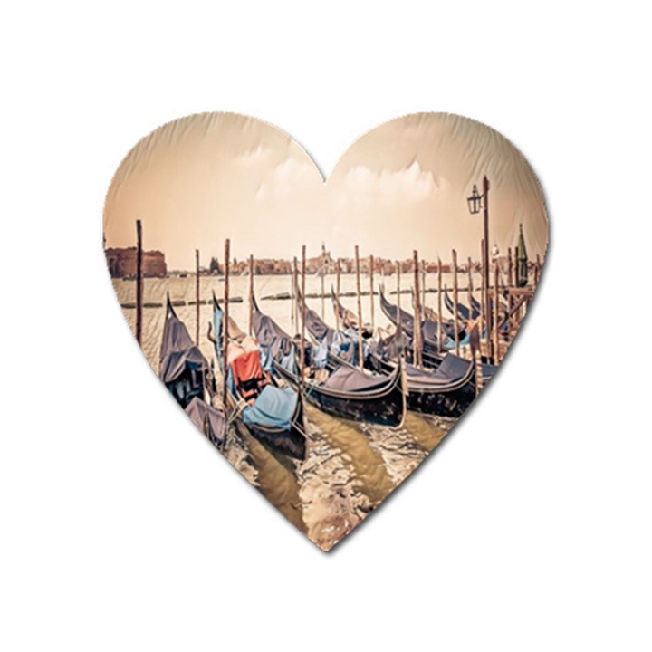 Black Several Boats - Colorful Italy  Heart Magnet