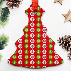 Illustration Festive Pattern Christmas Holiday Ornament (christmas Tree)  by danenraven