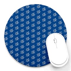 Little White Daisies  Flowers Garden  Round Mousepads by ConteMonfrey