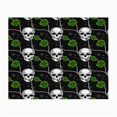 Green Roses And Skull - Romantic Halloween   Small Glasses Cloth by ConteMonfrey