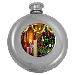 Christmas Tree And Presents Round Hip Flask (5 Oz) by artworkshop