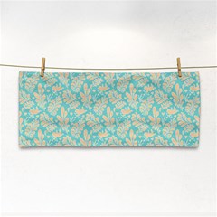 Contrasting Leaves Hand Towel by ConteMonfrey