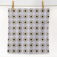 Abstract Blossom Face Towel by ConteMonfrey