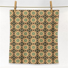 Abstracr Green Caramels Face Towel by ConteMonfrey