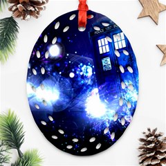 Tardis Background Space Oval Filigree Ornament (two Sides)